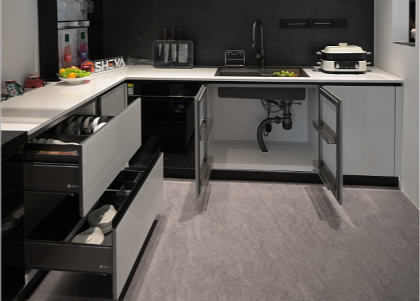 告别收纳焦虑，让厨房呼吸：施华菲橱柜的“适度收纳”之道