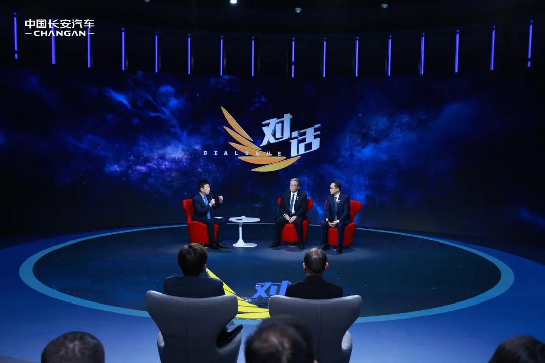 央视《对话》｜朱华荣：无AI、不长安，解码央企AI创新破局之路