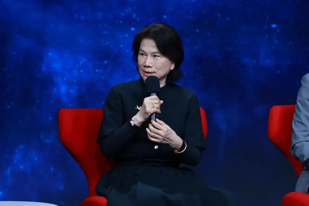 董明珠最新发声！这场对话，信息量很大