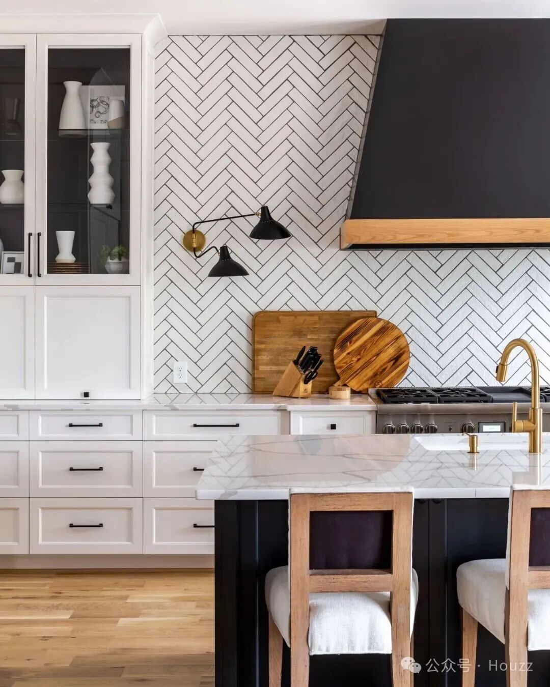 温暖现代风：黑白灰也可以很温馨