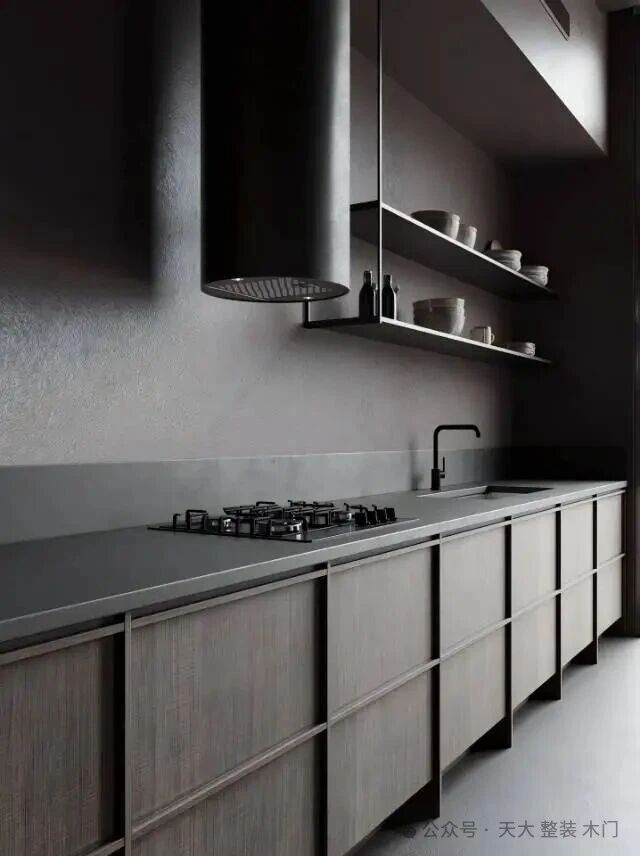 天大家居中式骨骼线橱柜，惊艳时光的美学！