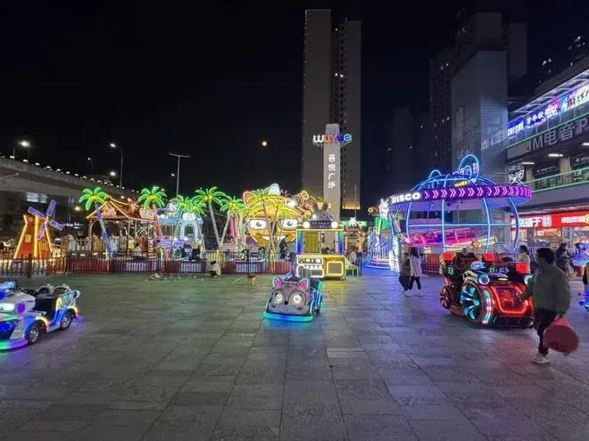 零售创新案例：广西贵港吾悦广场香江印巷步行街