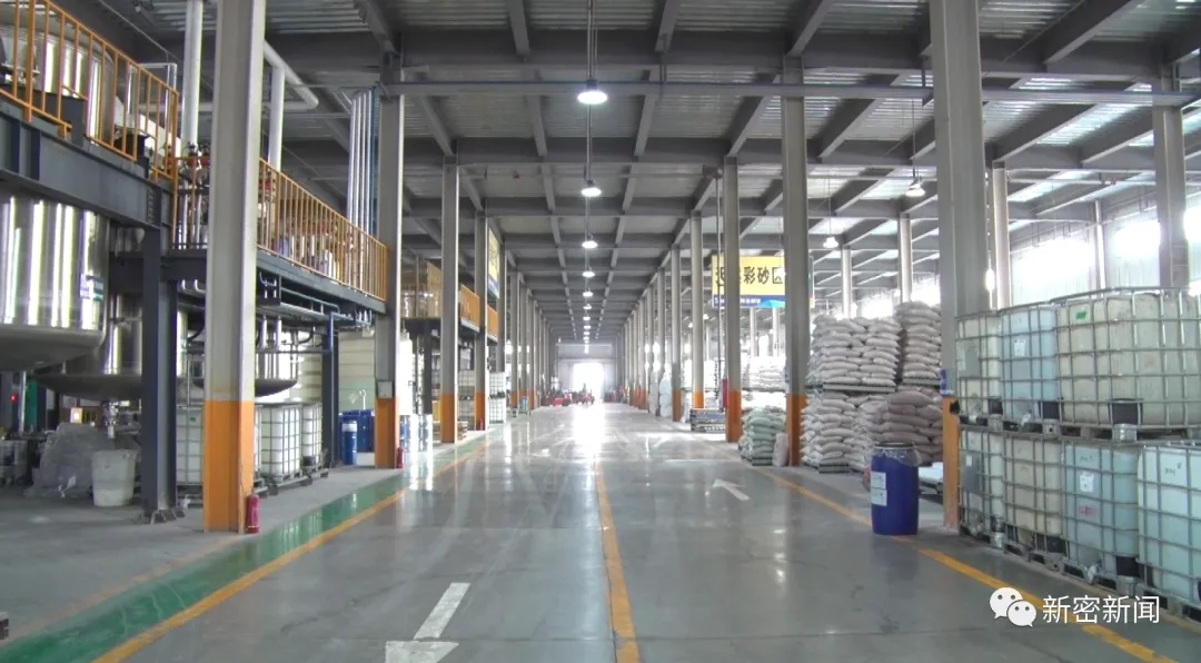 漆彩中国行走进颂源寰彩仿石漆：稳健笃行深耕中原，双奖加冕彰显匠心