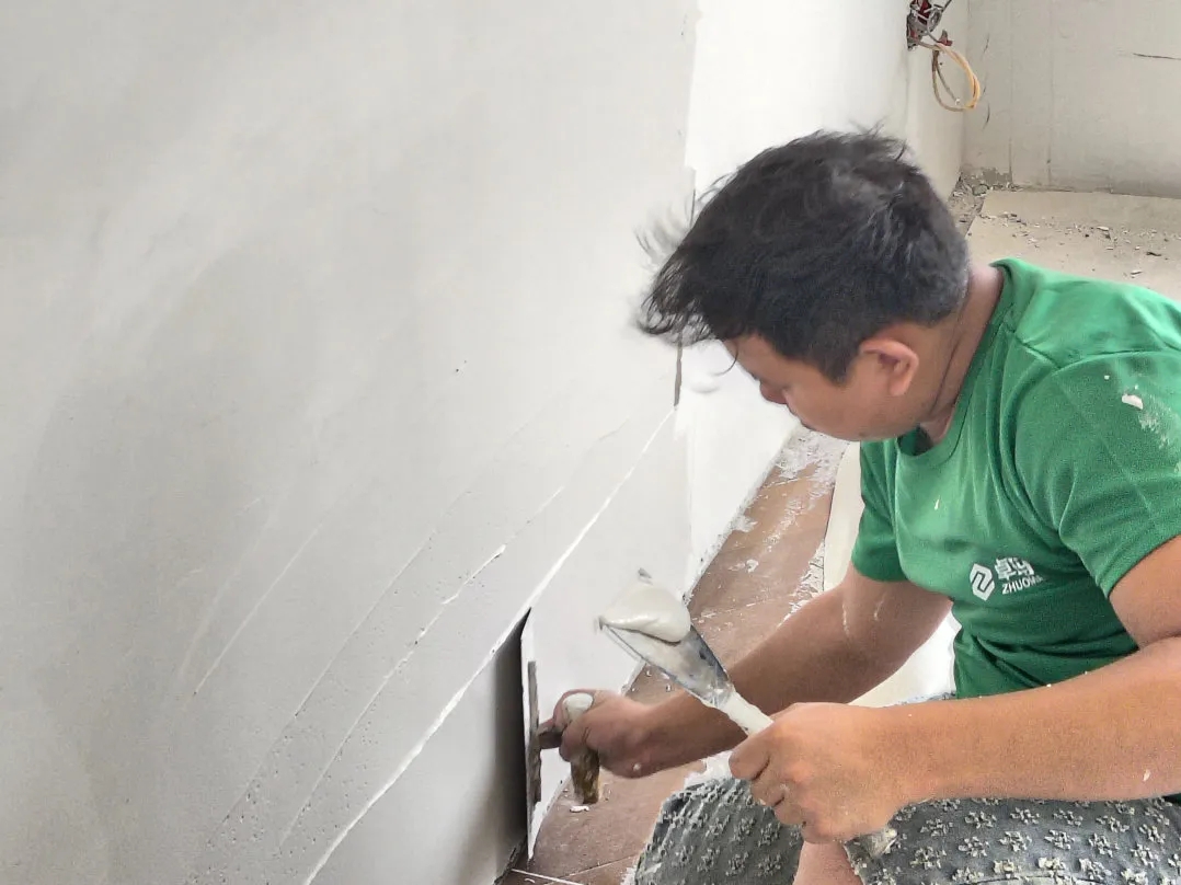 装修内行不说的秘密：墙面好不好，全看腻子选得对不对